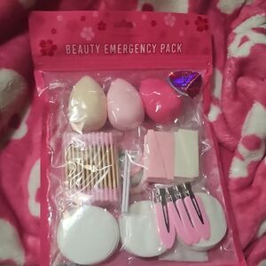 NIB 108 BEAUTY EMERGENCY ESSENTIALS PACK